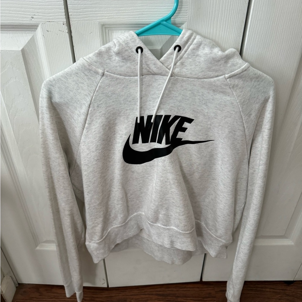 Cropped Nike Sweatshirt